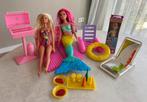 Barbie poppen meubelen accessoires schoentjes kleertjes, Ophalen of Verzenden, Gebruikt, Barbie