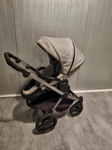 Kinderwagen 3 in 1 beschikbaar voor biedingen