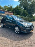 Peugeot 206 1.6 16V 3D 2004 Zwart 271xx KM, Auto's, Peugeot, Voorwielaandrijving, 15 km/l, Zwart, Zwart