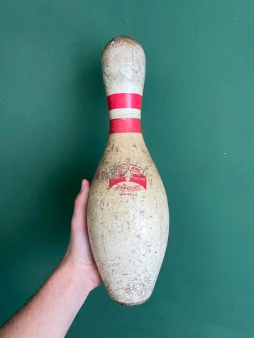 Vintage Bowling Kegel beschikbaar voor biedingen