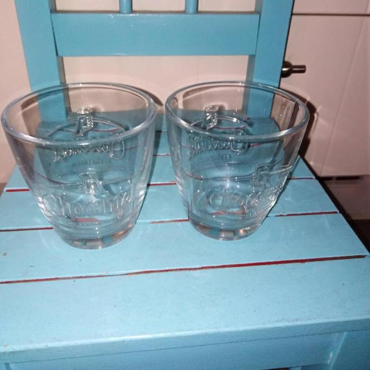 Chocomel glazen nieuw model 2 stuks, Huis en Inrichting, Keuken | Servies, Zo goed als nieuw, Glas of Glazen, Overige stijlen