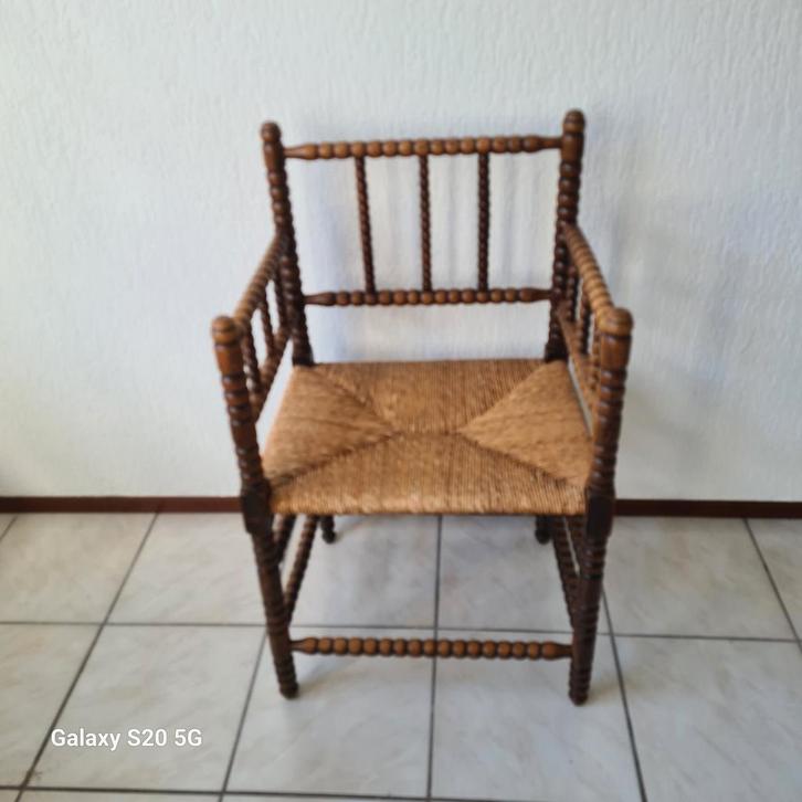 Antieke Knobbelstoel in Prima Staat, Antiek en Kunst, Antiek | Meubels | Stoelen en Banken, Ophalen