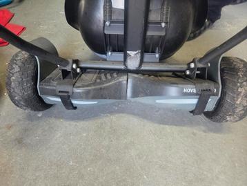 Hoverboard met zitje beschikbaar voor biedingen