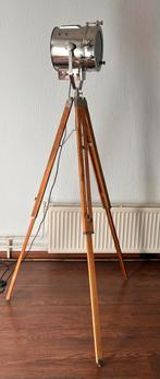 Industriële lamp op statief Eyecatcher voor elk interieur, Ophalen, Zo goed als nieuw, Metaal, 150 tot 200 cm