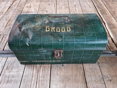 Oude ijzeren broodtrommel/ brooddoos/ broodbak, Antiek en Kunst, Curiosa en Brocante, Ophalen of Verzenden