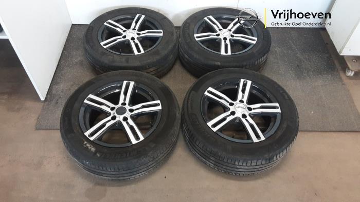 Velgen set + banden van een Opel Combo (Combo 18-), Auto-onderdelen, Banden en Velgen, Personenwagen, Gebruikt, 3 maanden garantie