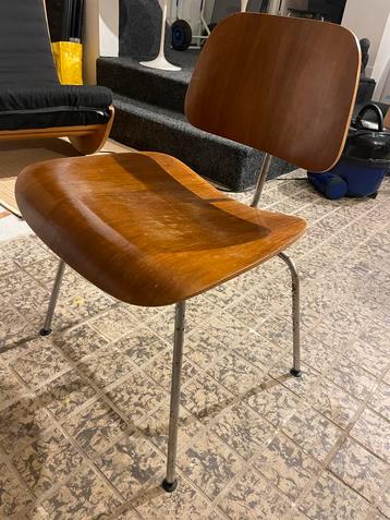 Eames DCM Herman Miller - Opknapper beschikbaar voor biedingen