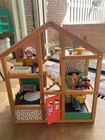 Houten poppenhuis inclusief inrichting en poppetjes, Ophalen, Zo goed als nieuw, Poppenhuis