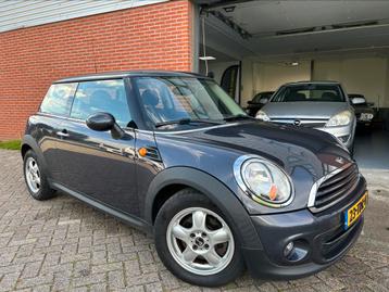Slechts 92.000km&NAP/Mini 1.6 ONE 55KW/2012/1e eigen/zr mooi beschikbaar voor biedingen