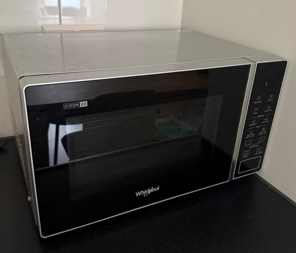 Whirlpool cook 20 microwave oven, Witgoed en Apparatuur, Magnetrons, Ophalen, Combimagnetron, Hete lucht, Zo goed als nieuw