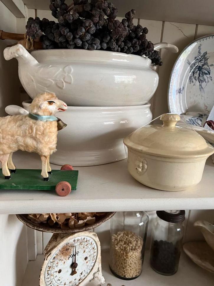 Een beboterd patepotje met leeuwenkopjes, Antiek en Kunst, Curiosa en Brocante, Ophalen of Verzenden