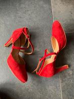 Vero Cuoio prachtige pumps zgan 40, Ophalen of Verzenden, Zo goed als nieuw, Rood