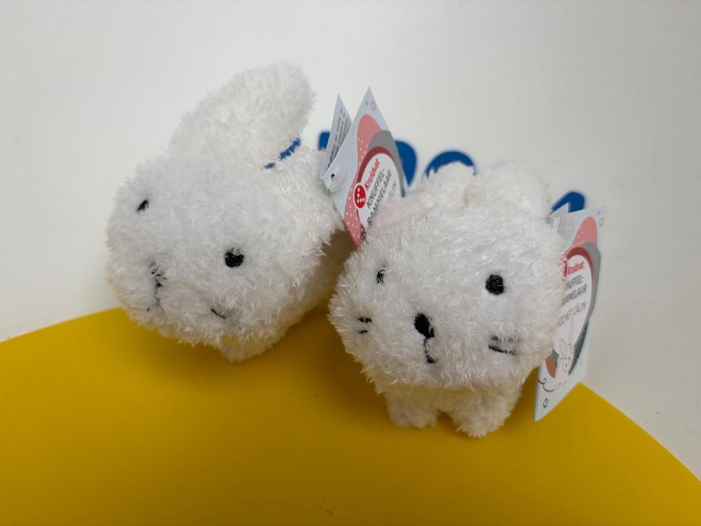 3496 kruidvat konijn konijntje wit met belletje, Ophalen of Verzenden, Nieuw, Overige typen