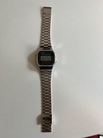 Vintage Casio Horloge beschikbaar voor biedingen
