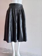 Wijd uitlopende A-lijn rok van PU-leer, maat 38, Maat 38/40 (M), Zwart, Ophalen of Verzenden, Zo goed als nieuw