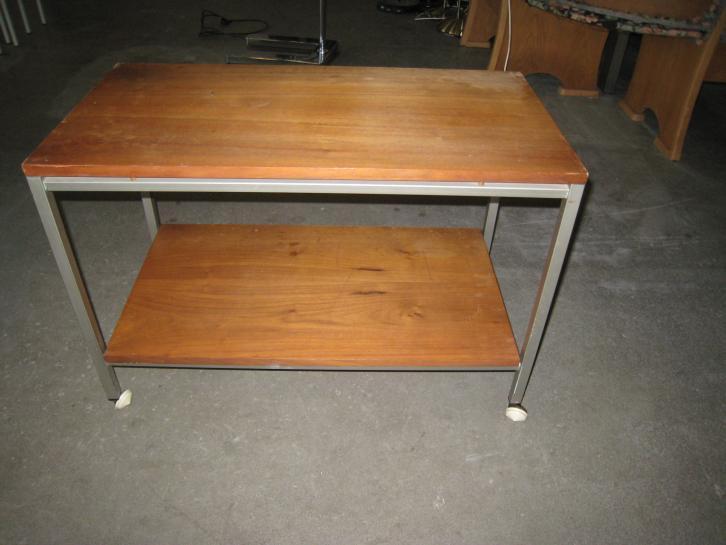Vintage bijzettafel/trolley op wieltjes met 2 lagen, Huis en Inrichting, Overige Huis en Inrichting, Gebruikt