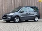 Peugeot Partner Tepee 1.2 PureTech Allure / Trekhaak /, Auto's, Peugeot, Voorwielaandrijving, 65 €/maand, Stof, Gebruikt