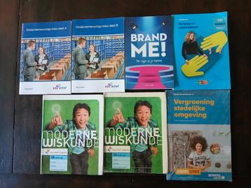 Diverse schoolboeken  beschikbaar voor biedingen