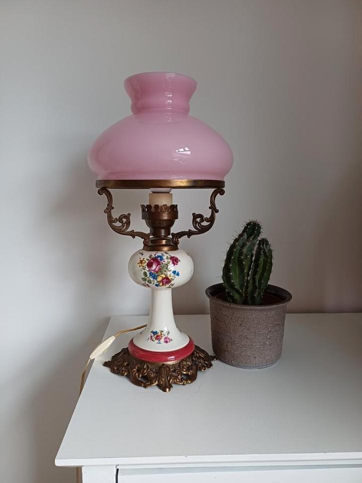 Vintage Lamp met Roze Glazen Kap, Antiek en Kunst, Antiek | Lampen, Ophalen