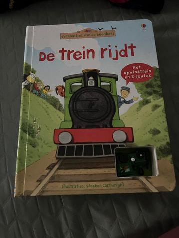De trein rijdt + treintje beschikbaar voor biedingen