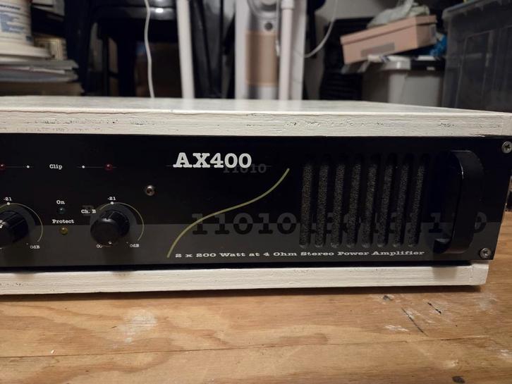 Versterker Speakon uitgangen. in flight case, Audio, Tv en Foto, Versterkers en Receivers, Zo goed als nieuw, Stereo, 120 watt of meer