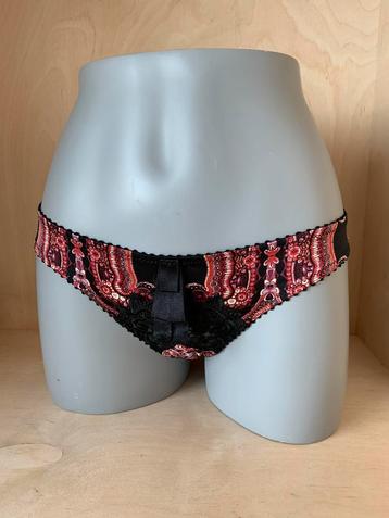 Pleasure state white label slip maat s flying carpet beschikbaar voor biedingen