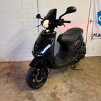 Piaggio zip 80cc BLACK ON BLACK  carburateur brom, Fietsen en Brommers, Scooters | Piaggio, Ophalen, Zip, Zo goed als nieuw, Benzine