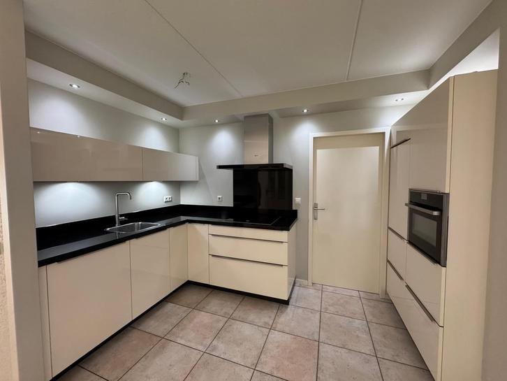 Complete Nette Hoekkeuken + Neff Apparatuur + GEDEMONTEERD, Huis en Inrichting, Keuken | Complete keukens, Hoekkeuken, Composiet