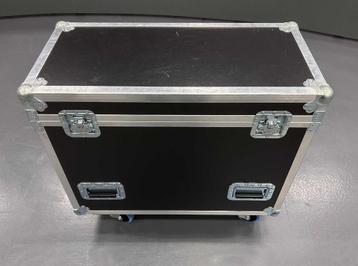 Flightcase op wielen met 2x Panasonic TX-L32E6E LCD TV’s beschikbaar voor biedingen