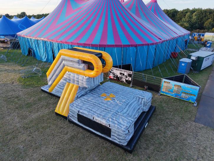 Springkussen base-Jump, Hobby en Vrije tijd, Feestartikelen | Verhuur, Zo goed als nieuw, Overige, Ophalen