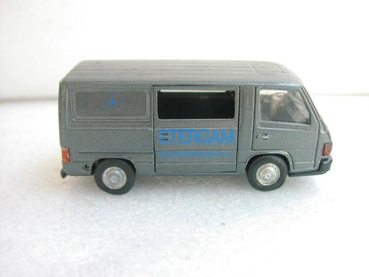 Mercedes Benz MB100 van AHC/ Pilen 1988 1:50 Stergam opdruk, Hobby en Vrije tijd, Modelauto's | 1:50, Zo goed als nieuw, Bus of Vrachtwagen