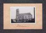 Foto Doezum Kerk Kerkhof Graven Jaren 30., Verzamelen, Foto's en Prenten, Foto, Ophalen of Verzenden, Zo goed als nieuw, Gebouw