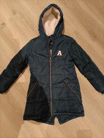 Winterjas 122/128 beschikbaar voor biedingen