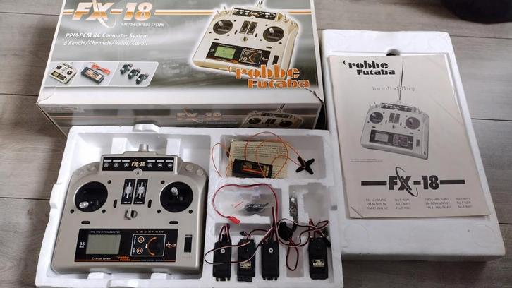 Futaba FX-18 35MHz met R147F ontvanger, Hobby en Vrije tijd, Modelbouw | Auto's en Voertuigen, Zo goed als nieuw, Overige typen