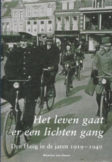 Maarten van Doorn Het leven gaat er een lichten gang beschikbaar voor biedingen