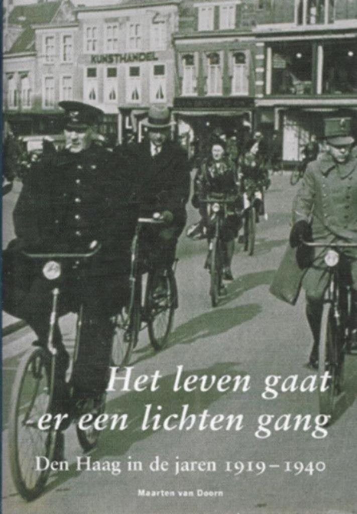 Maarten van Doorn Het leven gaat er een lichten gang, Boeken, Geschiedenis | Vaderland, Zo goed als nieuw, Ophalen of Verzenden