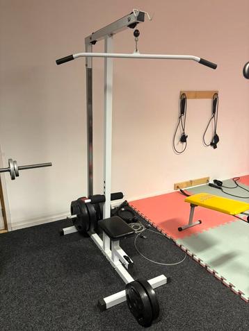 Gorilla sport lat pulley met gewichten beschikbaar voor biedingen