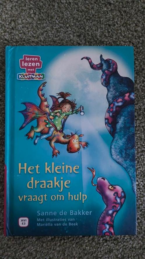 Sanne de Bakker - Het kleine draakje vraagt om hulp, Boeken, Kinderboeken | Jeugd | onder 10 jaar, Gelezen, Ophalen of Verzenden