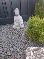 Mooie boedha van beton winterhard, Ophalen