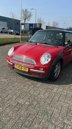 Mini 1.6 16V Cooper 2002 Rood mét Airco én nieuwe APK, Auto's, Mini, Voorwielaandrijving, 15 km/l, 4 cilinders, 4 stoelen