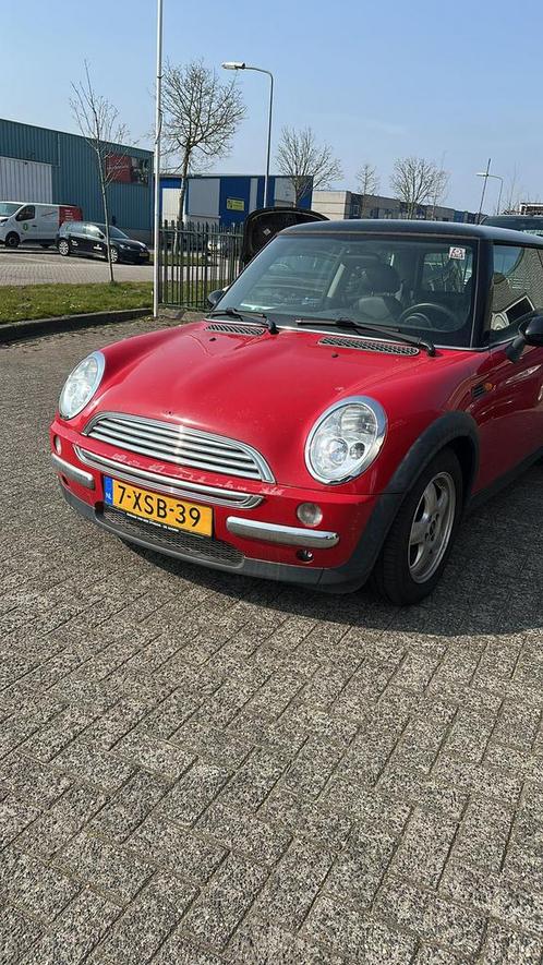 Mini 1.6 16V Cooper 2002 Rood mét Airco én nieuwe APK, Auto's, Mini, Particulier, Cooper, Airconditioning, Centrale vergrendeling