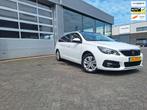 Peugeot 308 SW 1.2 PureTech Executive/Lm velgen*Panoramadak*, Voorwielaandrijving, Gebruikt, 1199 cc, Wit