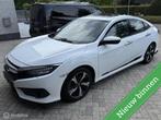 Honda Civic 1.5 i-VTEC Executive LEER / AUTOMAAT / DAKJE, Auto's, Honda, 65 €/maand, Euro 6, 4 cilinders, Wit