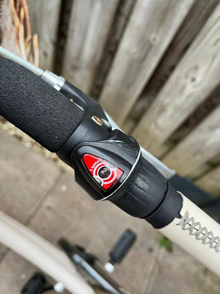 Batavus Meisjesfiets 24 inch - Prima staat, Fietsen en Brommers, Fietsen | Dames | Damesfietsen, Gebruikt, Batavus, Versnellingen