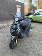 Piaggio ZIP Carbon 2022 – Full Option, Fietsen en Brommers, Scooters | Piaggio, Ophalen, Gebruikt, Maximaal 45 km/u, Zip