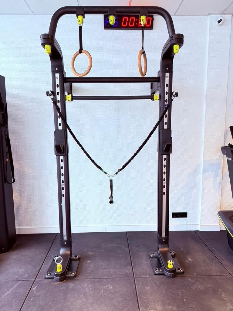 Technogym Omnia 3 Multifunctioneel half / Squat Rack, Sport en Fitness, Fitnessapparatuur, Gebruikt, Krachtstation, Armen, Benen