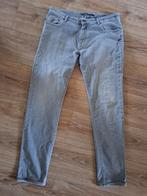 Atelier Noterman. Lichtgrijze jeans maat 36/34, W36 - W38 (confectie 52/54), Grijs, Atelier Noterman, Ophalen of Verzenden