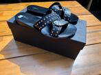 Toral leren studs slippers – maat 38 | Nieuw in doos, Kleding | Dames, Schoenen, Slippers, Toral, Verzenden, Zwart