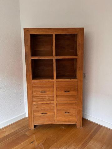 Teakhouten kast woonkamer beschikbaar voor biedingen