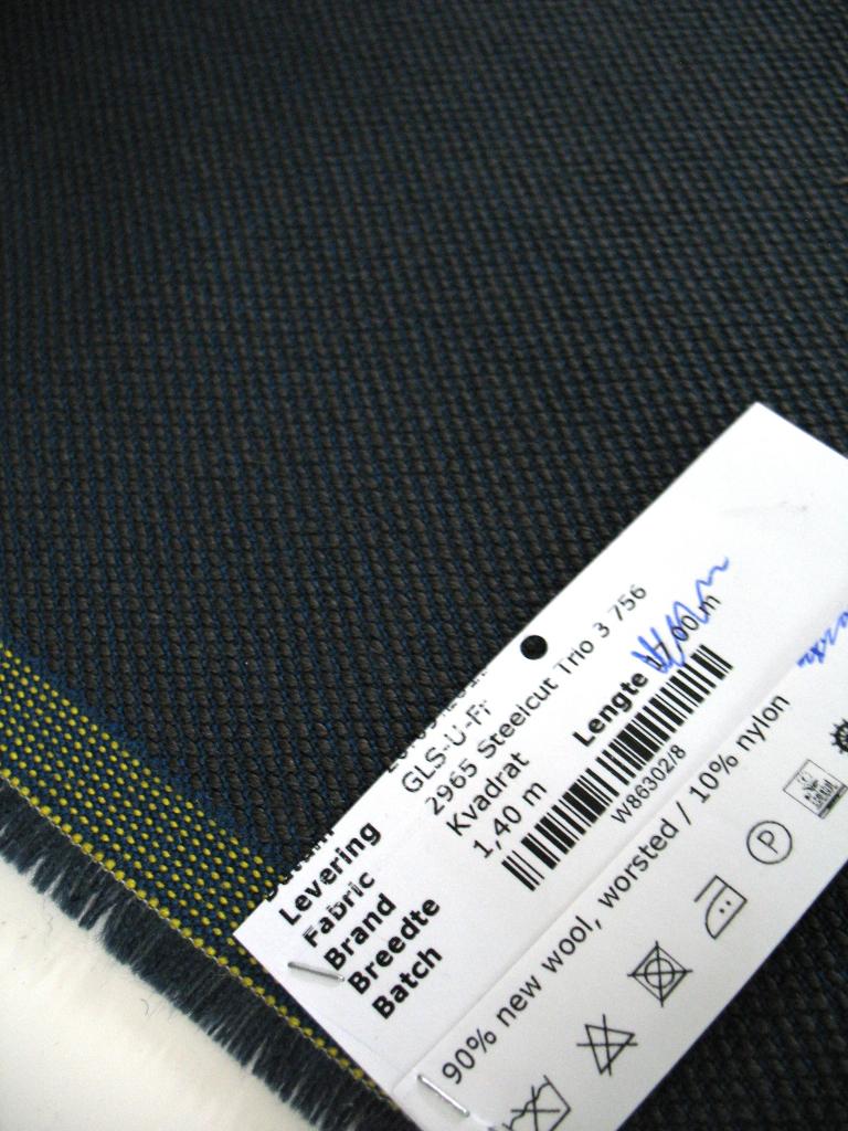 STOF VOOR DESIGN: Kvadrat Steelcut Trio 3 756 meubelstoffen, Hobby en Vrije tijd, Stoffen en Lappen, Wol, Blauw, 120 cm of meer
